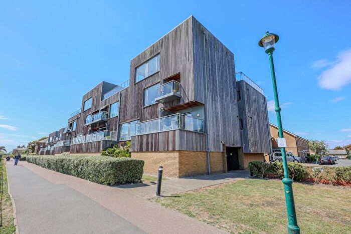 2 Bedroom Flat For Sale In Parade Walk, Shoeburyness, SS3