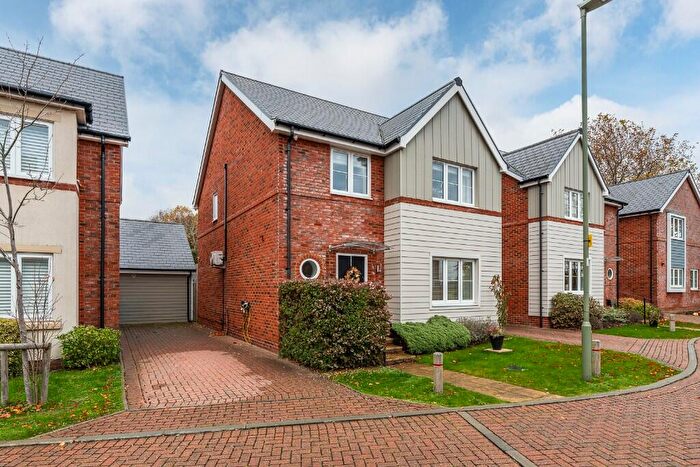 4 Bedroom Detached House For Sale In Compass Way, Swanwick, Hampshire, SO31