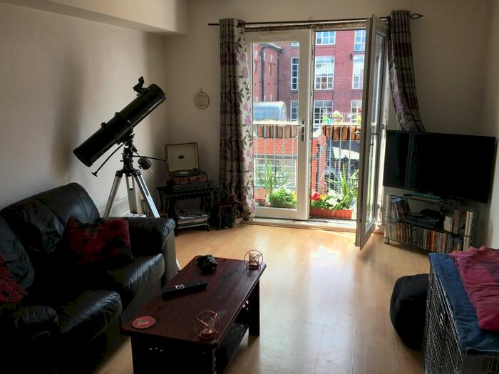 2 Bedroom Flat To Rent In Heritage Way, Wigan, WN3
