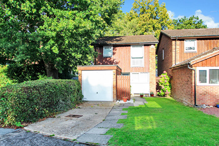 3 Bedroom Detached House To Rent In Copthorne, RH10