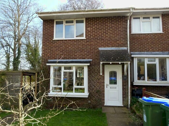 2 Bedroom Property To Rent In Dunvan Close, Lewes, BN7