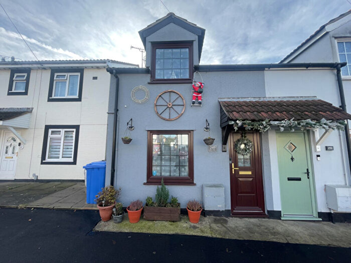 2 Bedroom Cottage To Rent In High Street Walton, Felixstowe, IP11