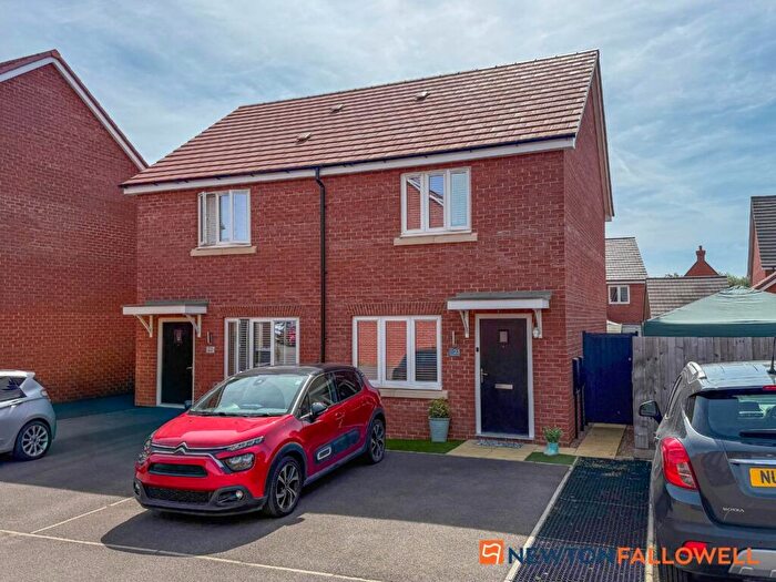 2 Bedroom Semi-Detached House For Sale In Furrow Close, Middlebeck, NG24