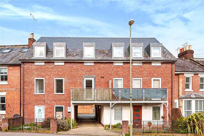 1 Bedroom Flat To Rent In Bosinney Court, Winchester, Hampshire, SO22