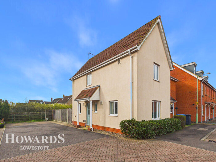 2 Bedroom Semi Detached House For Sale In Holystone Way, Carlton Colville, NR33