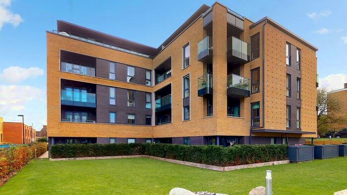 2 Bedroom Flat To Rent In Pipit Drive, London, SW15