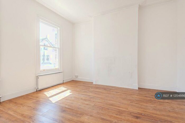 4 Bedroom Maisonette To Rent In Waldegrave Road, London, SE19