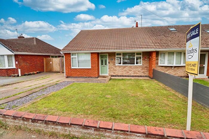2 Bedroom Semi-Detached Bungalow For Sale In Redwood Drive, Waddington, Lincoln, LN5