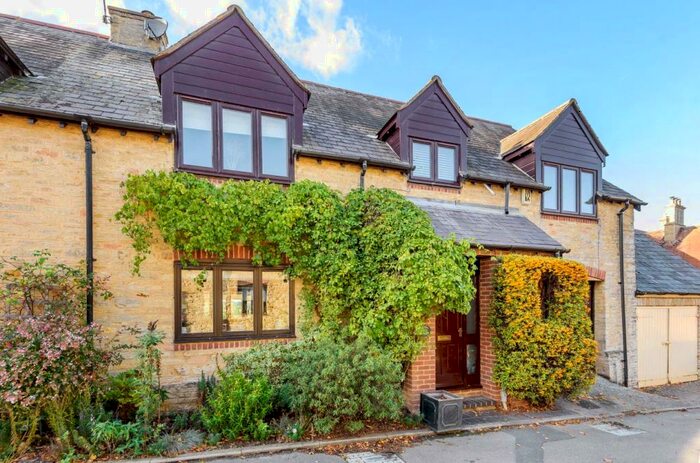 4 Bedroom Semi-Detached House For Sale In Manor Court, Grendon, Northamptonshire, NN7