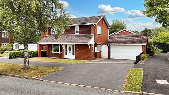 3 Bedroom Detached House For Sale In Glaisher Drive, Stoke-On-Trent, ST3
