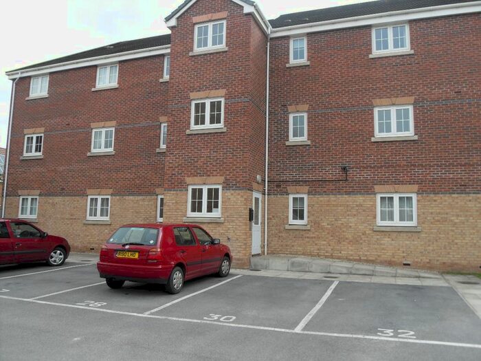 2 Bedroom Flat To Rent In Haigh Park, Kingswood, Hull, HU7