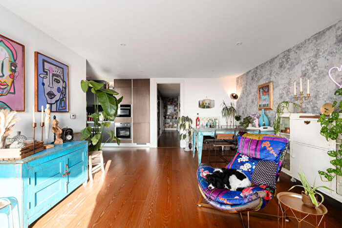 2 Bedroom Flat For Sale In Handley Drive, London, SE3