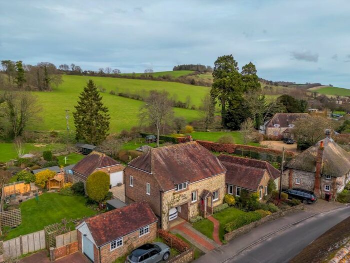 4 Bedroom Detached House For Sale In The Forge, Singleton, Chichester, PO18