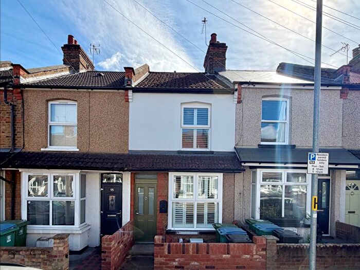 2 Bedroom Terraced House For Sale In Brighton Road, Watford, WD24