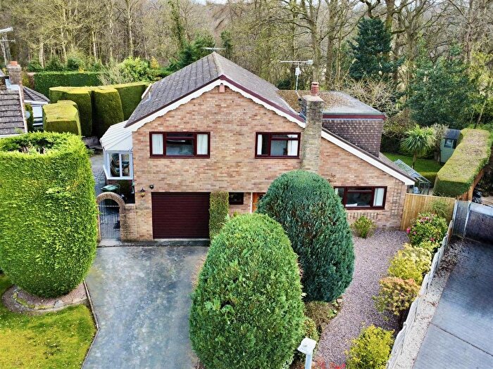 5 Bedroom Detached House For Sale In Coed-Y-Glyn, Wrexham, LL13