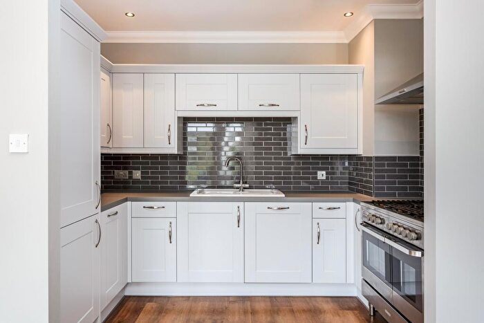 2 Bedroom Apartment To Rent In Clarence Parade, Southsea, PO5