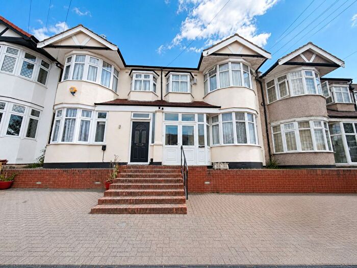 4 Bedroom Terraced House To Rent In Mighell Avenue, Ilford, IG4