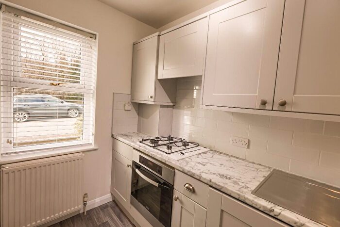 2 Bedroom Apartment To Rent In Hillcroft Place, Town Street, Leeds, West Yorkshire, LS20