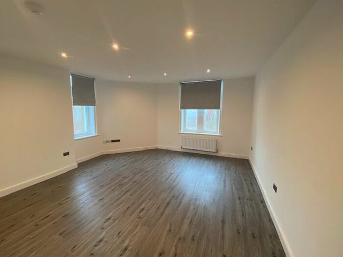 1 Bedroom Flat To Rent In Wesley Street, Ossett, Wakefield, WF5