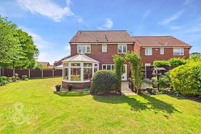 4 Bedroom Detached House For Sale In Oxcroft, Acle, Norwich, NR13