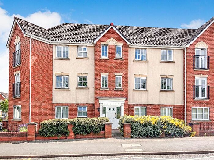2 Bedroom Flat For Sale In Reddal Hill Road, Cradley Heath, B64