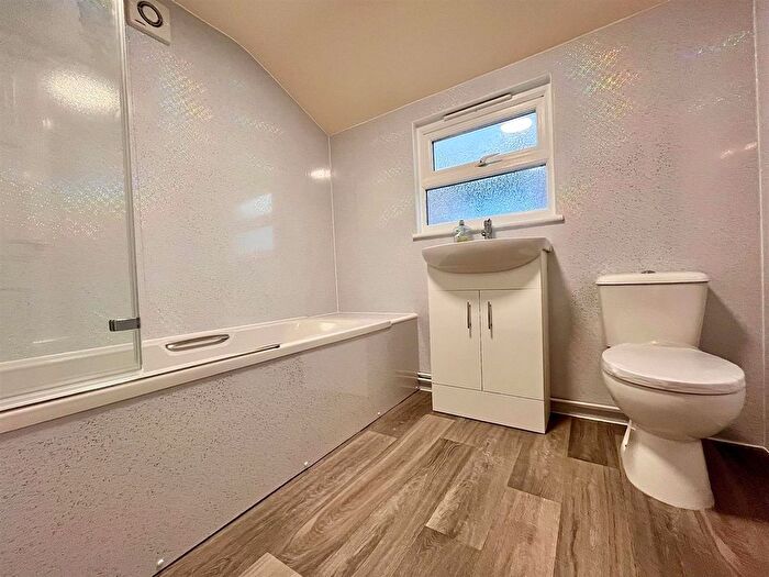 3 Bedroom Terraced House For Sale In Century Road, Great Yarmouth, NR31