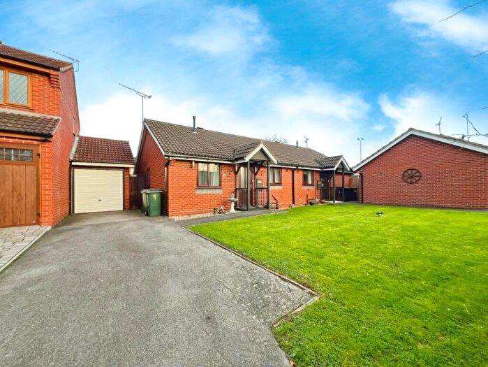 2 Bedroom Semi-Detached Bungalow For Sale In Mapperley Close, Coventry, CV2