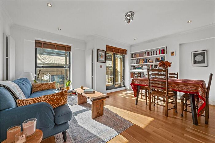3 Bedroom Apartment For Sale In Woodseer Street, London, E1
