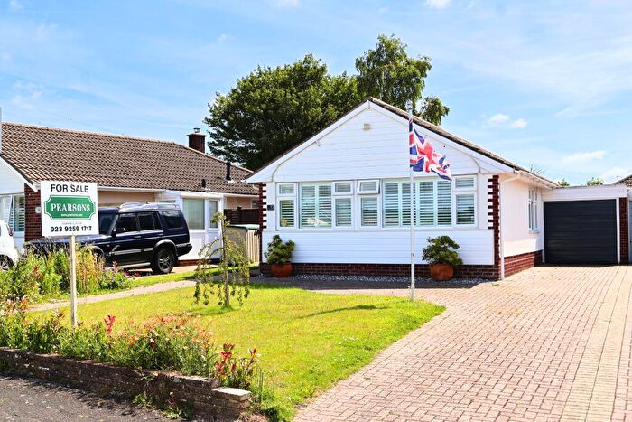 3 Bedroom Detached Bungalow For Sale In North Road, Horndean, PO8