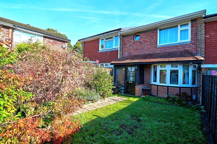 3 Bedroom Terraced House For Sale In Eton Place, Farnham, GU9