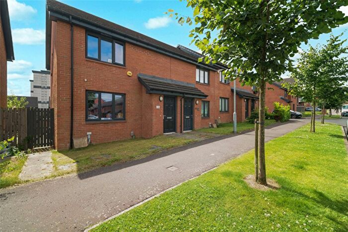3 Bedroom End Of Terrace House For Sale In Mcdonald Court, Glasgow, Lanarkshire, G20