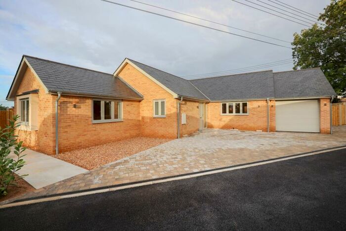 4 Bedroom Detached Bungalow For Sale In Prentices Lane, Woodbridge, IP12