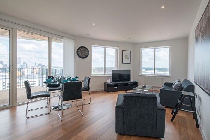 2 Bedroom Flat To Rent In Navigation Road, London, E3