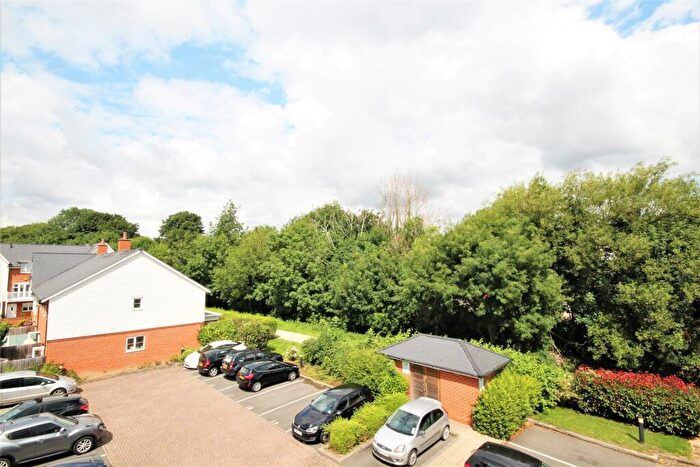 1 Bedroom Flat To Rent In Sierra Road, High Wycombe, HP11