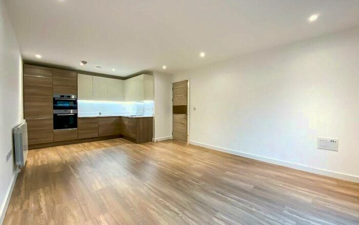 2 Bedroom Apartment To Rent In Endeavour House, Marine Wharf, SE16