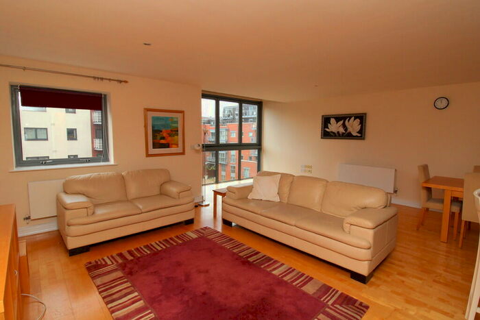 2 Bedroom Apartment To Rent In King Edwards Wharf, B16