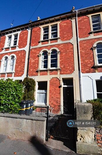6 Bedroom Terraced House To Rent In Sunningdale, Bristol, BS8