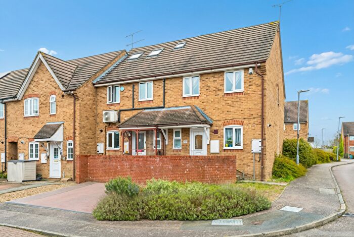 2 Bedroom End Of Terrace House For Sale In Alexander Gate, Stevenage, Hertfordshire, SG1