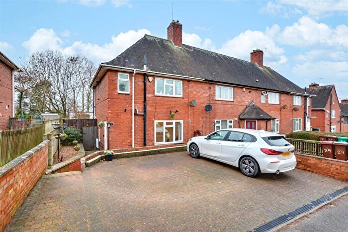 3 Bedroom End Of Terrace House For Sale In Padstow Road, Nottingham, NG5