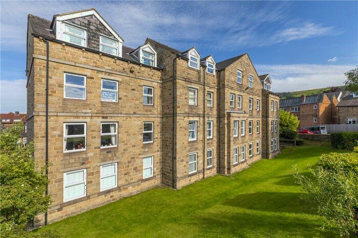 1 Bedroom Apartment For Sale In Cunliffe Road, Ilkley, West Yorkshire, LS29