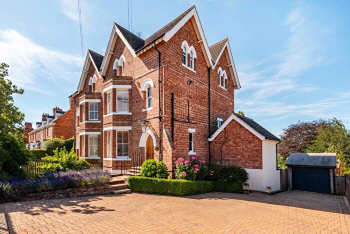 5 Bedroom Character Property For Sale In Warden House, NN13