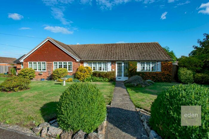 2 Bedroom Semi-Detached Bungalow For Sale In The Walk, Kingswood, ME17