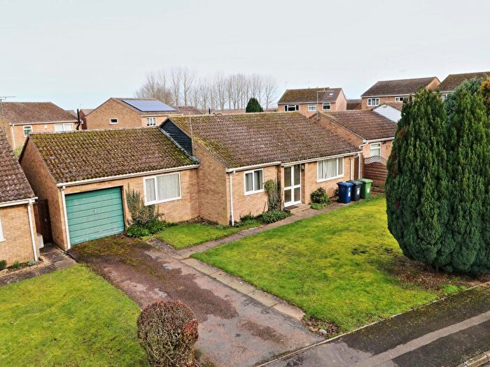 3 Bedroom Detached Bungalow For Sale In Glebe Road, Perry, Huntingdon, PE28