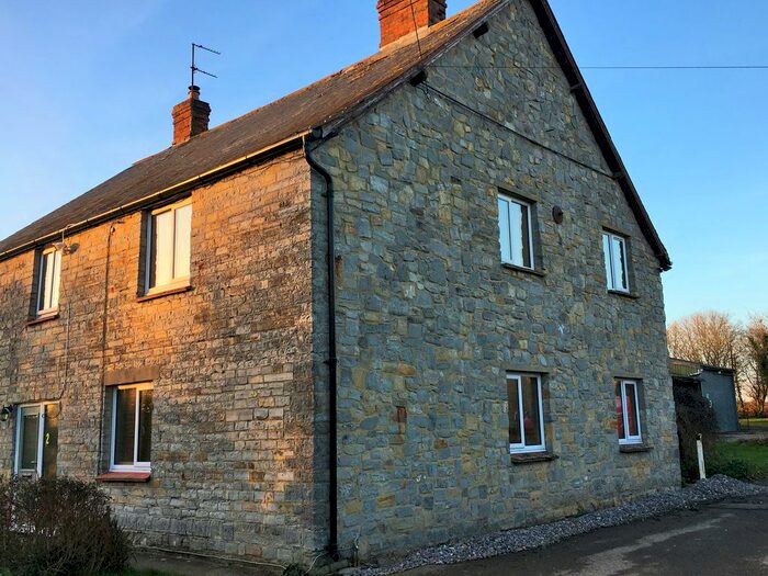 2 Bedroom Semi-Detached House To Rent In Isle Abbotts, Isle Abbotts, TA3