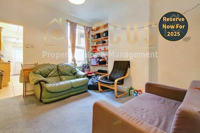 3 Bedroom Terraced House To Rent In Hartopp Road, Leicester, LE2