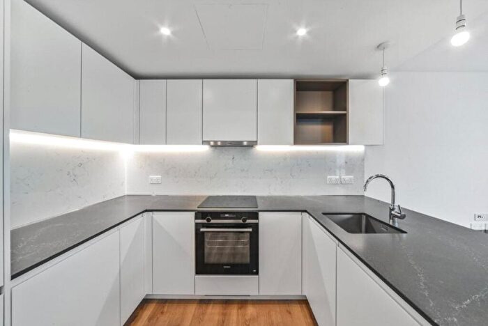 1 Bedroom Apartment To Rent In Marsh Wall, London, E14