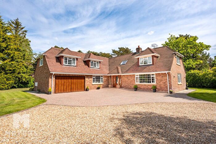 5 Bedroom Chalet For Sale In Horton Road, Ashley Heath, Ringwood, BH24