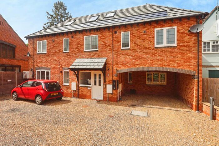 1 Bedroom Flat For Sale In School Road, Wellesbourne, CV35