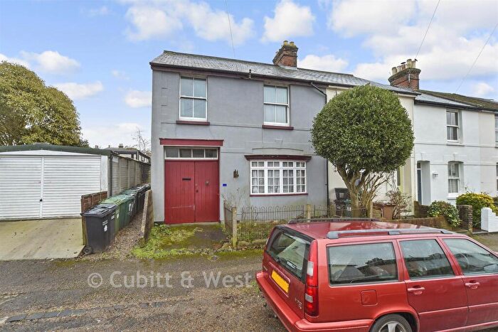 3 Bedroom End Of Terrace House For Sale In Worcester Road, Reigate, Surrey, RH2