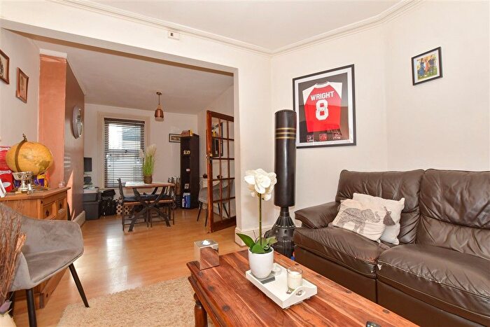 3 Bedroom End Terrace House For Sale In Danesmead Terrace, Margate, Kent, CT9